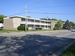 1901 Auburn St in Rockford, IL - Foto de edificio