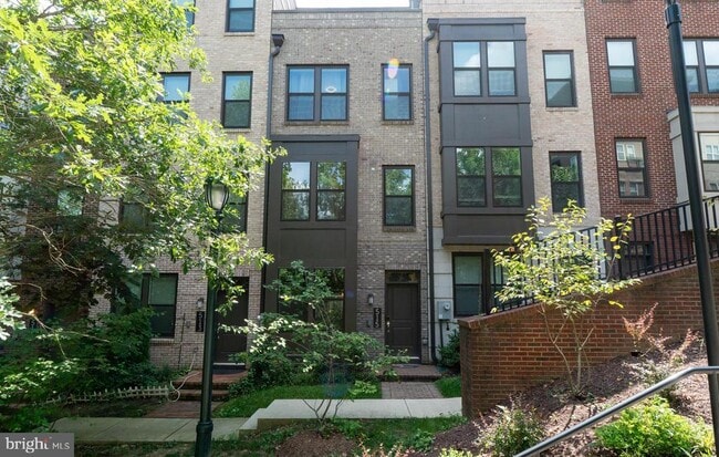 property at 515 Shorthorn Way