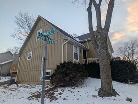 7301 W 55th Pl in Overland Park, KS - Building Photo