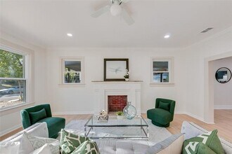 922 Cristler Ave in Dallas, TX - Building Photo - Building Photo