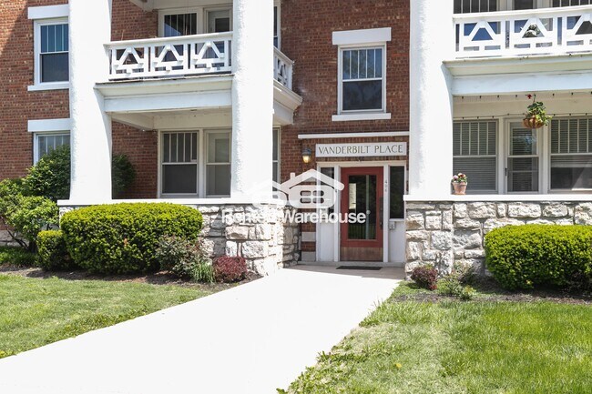 406 E 43rd St in Kansas City, MO - Building Photo - Building Photo