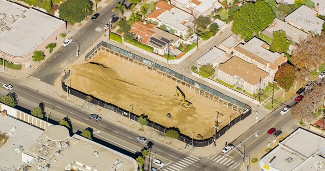 6055 W Pico Blvd in Los Angeles, CA - Building Photo - Primary Photo