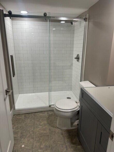 309 W Hoover Ave, Unit B in Ann Arbor, MI - Building Photo - Building Photo