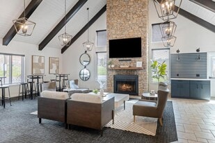 AVIA Apartments at 110th Street in Overland Park, KS - Building Photo