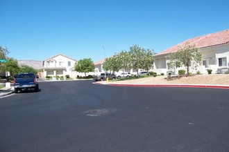 Hillcrest in Henderson, NV - Building Photo - Building Photo