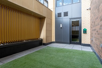 Nolan Mains in Edina, MN - Foto de edificio - Interior Photo