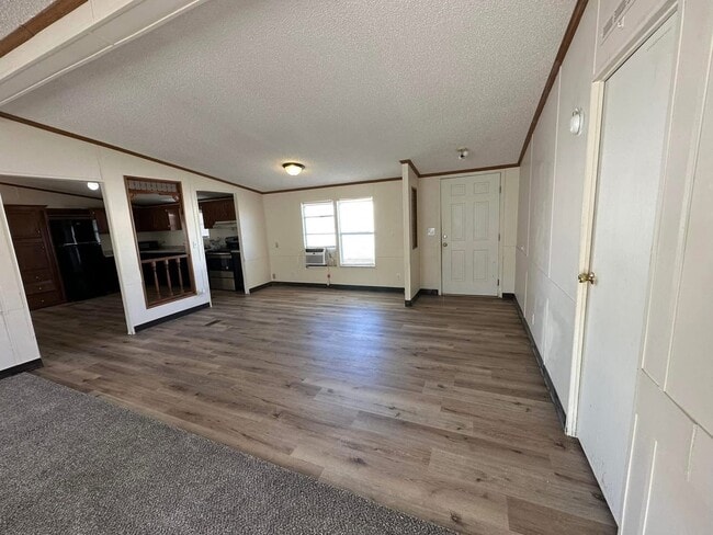 property at 1076 Breezewood Rd