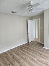 12160 Katherwood St in Spring Hill, FL - Building Photo - Building Photo