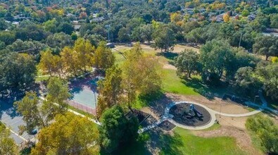 5141 Connecticut Dr in Sacramento, CA - Building Photo - Building Photo