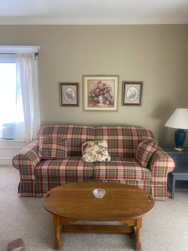 589 E Losey St, Unit 591 E. Losey in Galesburg, IL - Building Photo - Building Photo