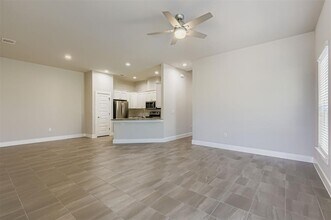 2500 American Dr in Lago Vista, TX - Foto de edificio - Building Photo