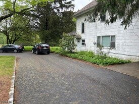 11 Mt Bethel Rd in Hackettstown, NJ - Building Photo