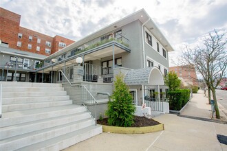 470 E Broadway in Long Beach, NY - Building Photo - Building Photo