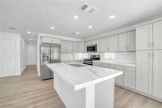 5207 Silverheart Ave in Las Vegas, NV - Building Photo - Building Photo