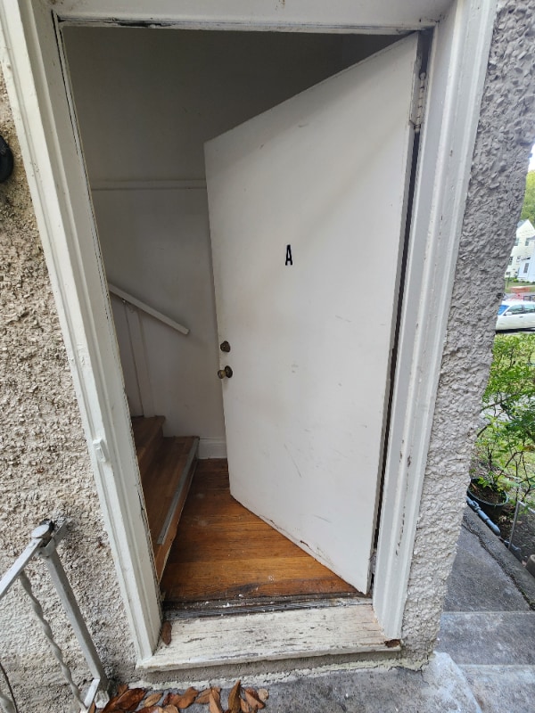 property at 1812 Rolling Rd