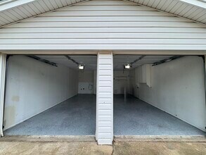 8140 NW 28th St in Bethany, OK - Foto de edificio - Building Photo