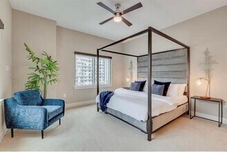 2323 N Akard St in Dallas, TX - Building Photo - Building Photo