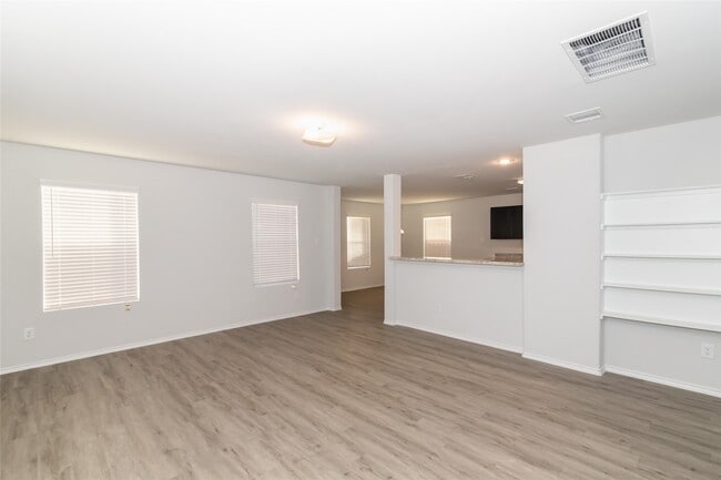 property at 8631 Doris Oaks Cir