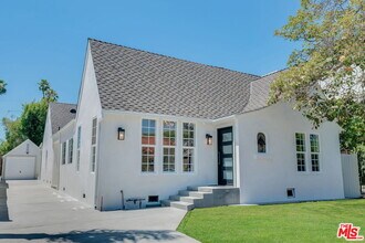 481 S Holt Ave in Los Angeles, CA - Building Photo - Building Photo