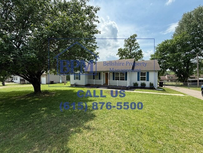 2122 Old Greenbrier Pike in Greenbrier, TN - Building Photo - Building Photo