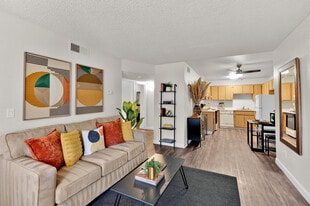 ASHFORD PARK in Sacramento, CA - Building Photo