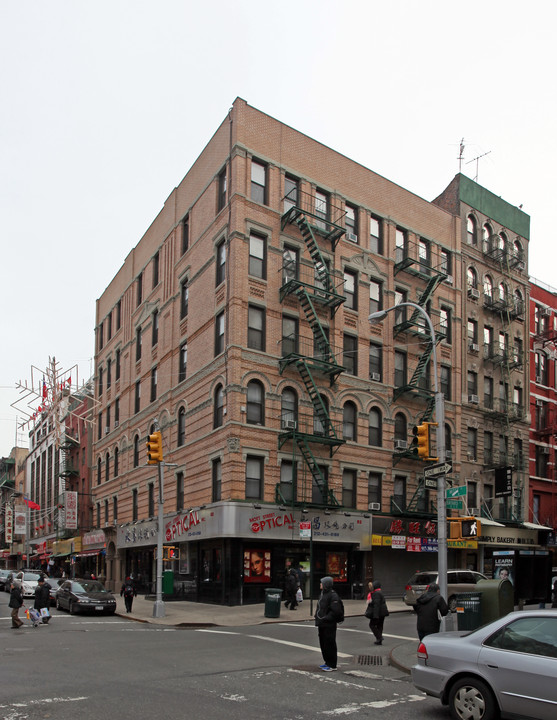 52-56 Mott St in New York, NY - Foto de edificio