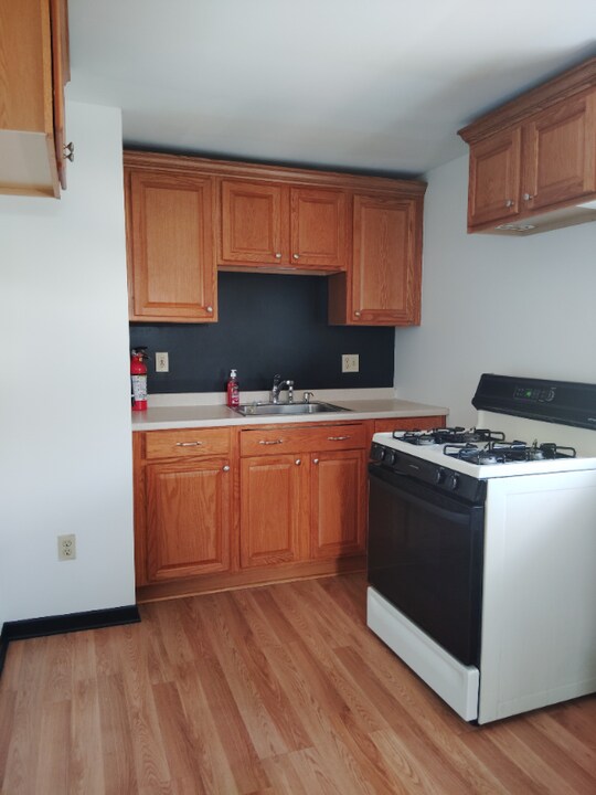 13 Amity St in Elizabeth, NJ - Building Photo