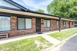 151 SOUTH LYON, LLC in South Lyon, MI - Building Photo