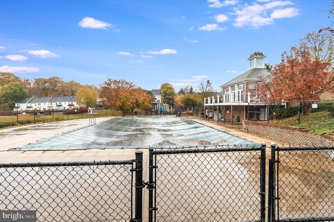 14154 Cuddy Loop in Woodbridge, VA - Building Photo