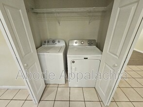 269 Peach Orchard Dr in Pikeville, KY - Building Photo - Building Photo