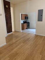 14 Wainwright St in Newark, NJ - Building Photo