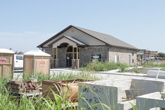 Lynn Oak in Broken Arrow, OK - Foto de edificio - Building Photo