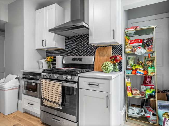 5 Dickson St, Unit 1