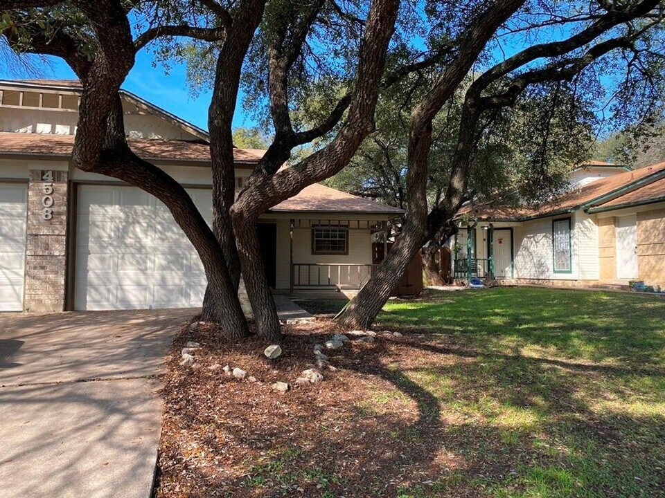 4508 Dorsett Oaks Cir in Austin, TX - Building Photo