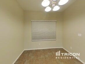 36085 N Mirandesa Dr in San Tan Valley, AZ - Building Photo - Building Photo