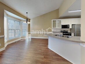 702 Landing View Dr in Wendell, NC - Foto de edificio - Building Photo