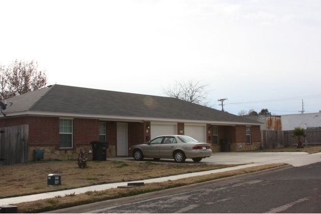 1102-1106 Coffield St in Killeen, TX - Building Photo - Building Photo