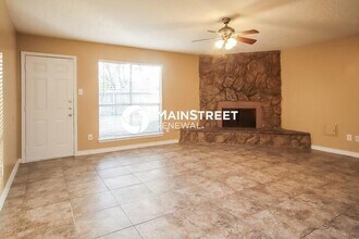 17959 Windy Knoll Dr in Houston, TX - Building Photo - Building Photo