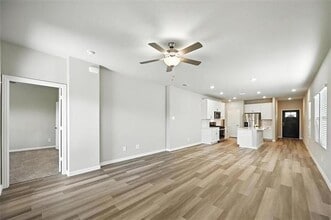 500 Ezra Ln in McKinney, TX - Foto de edificio - Building Photo