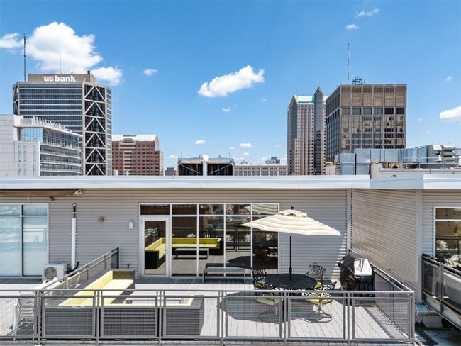 property at 915 Olive St