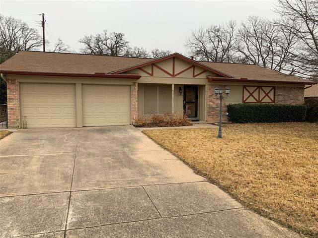 2401 Gettysburg Pl in Bedford, TX - Building Photo