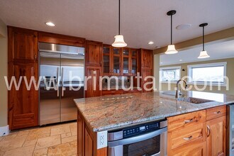 105 Young Oak Rd in Salt Lake City, UT - Building Photo - Building Photo