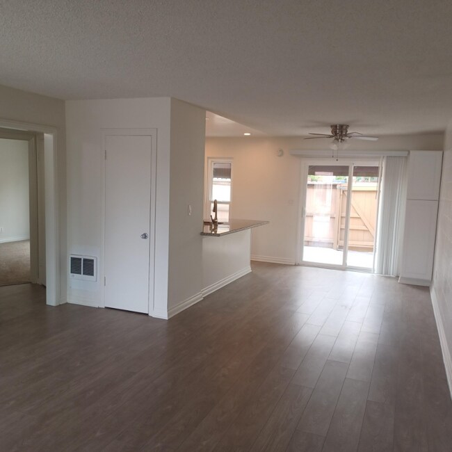 4901 Heil Ave in Huntington Beach, CA - Building Photo - Building Photo