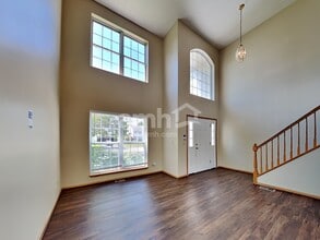 5551 Wesmere Lakes Ct in Plainfield, IL - Foto de edificio - Building Photo