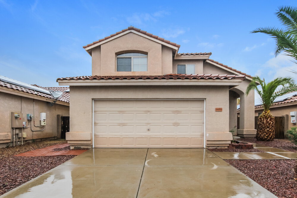 15052 W Bottle Tree Ave in Surprise, AZ - Building Photo