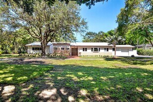 11301 SW 91 Ave in Miami, FL - Building Photo