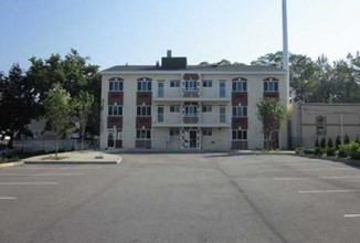 203 Main St in Staten Island, NY - Building Photo - Building Photo