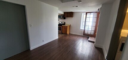 1108 High St-Unit -#B102 in Bellingham, WA - Foto de edificio - Building Photo