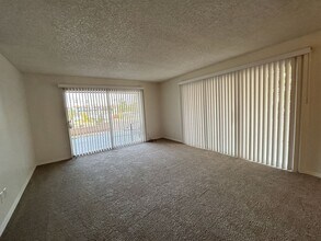 11040 N 28th Dr in Phoenix, AZ - Building Photo - Building Photo