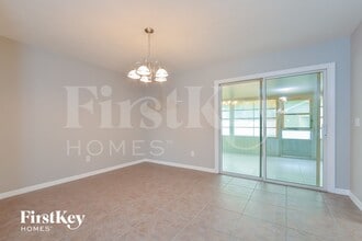 971 Buttercup Terrace in Deltona, FL - Foto de edificio - Building Photo